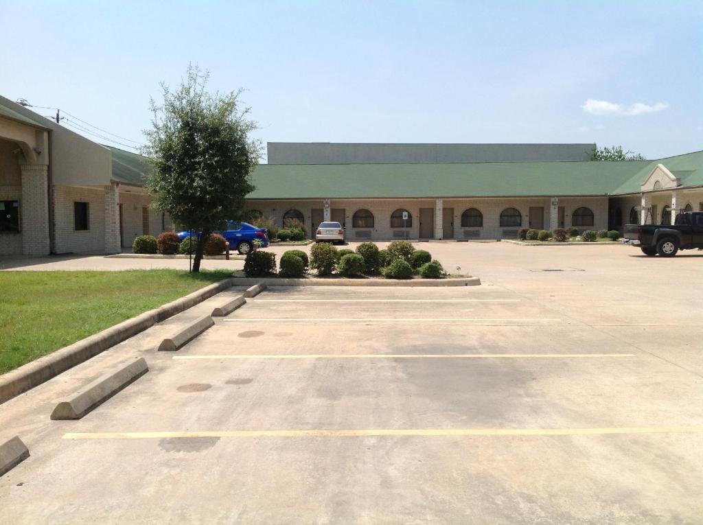 Budget Host Hempstead Inn Brookhollow/Energy Corridor Houston Exterior photo
